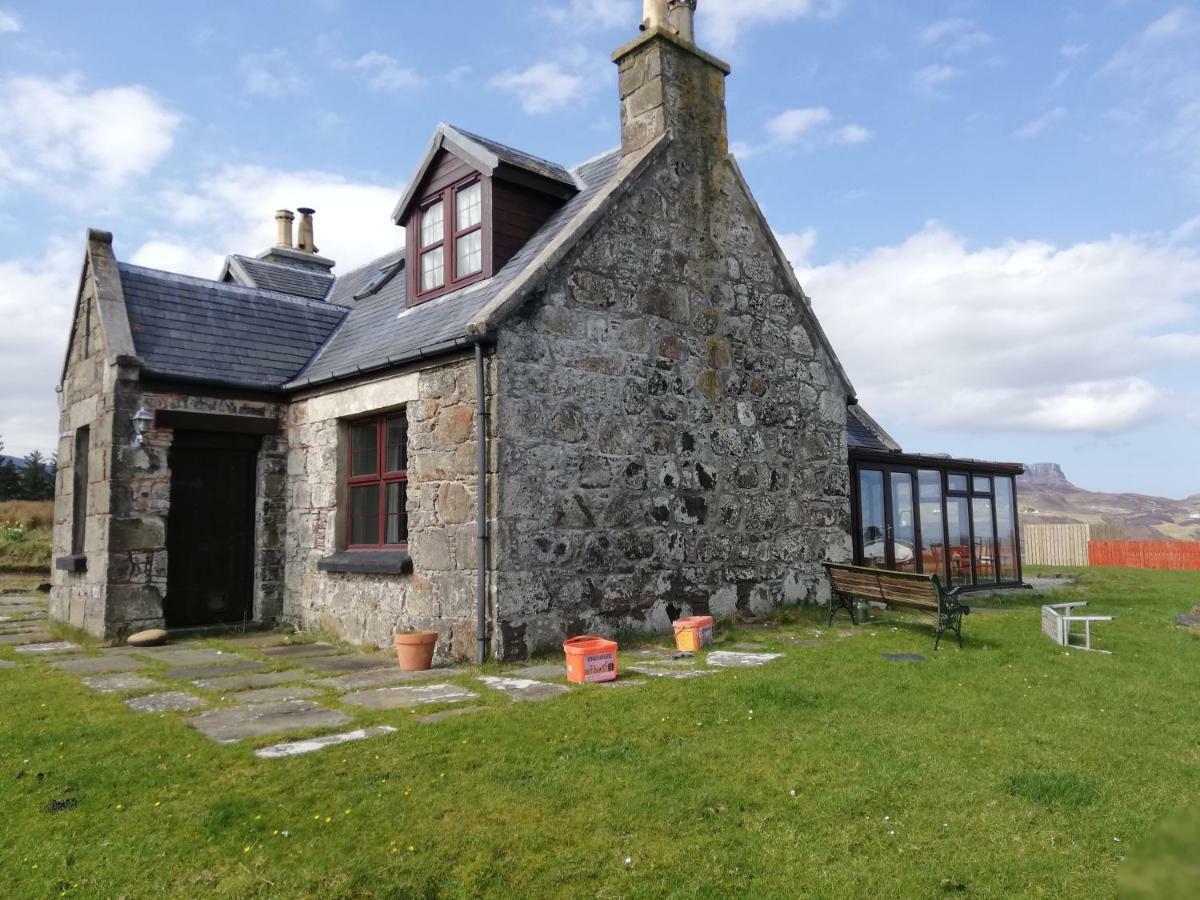 The Old Inn, Staffin Exterior photo